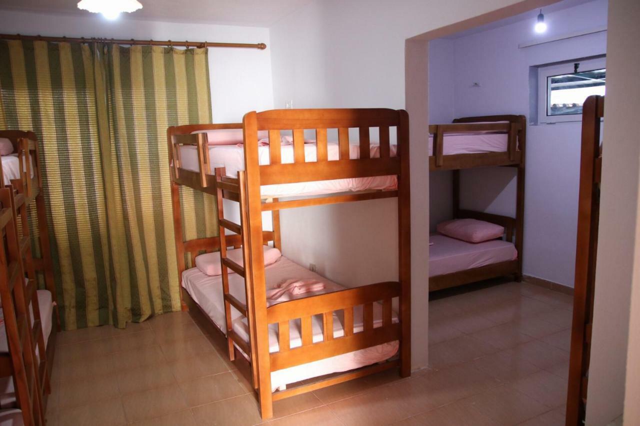 Eden hostel Tirana Buitenkant foto